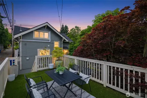 2412 2nd Avenue W Seattle WA 98119