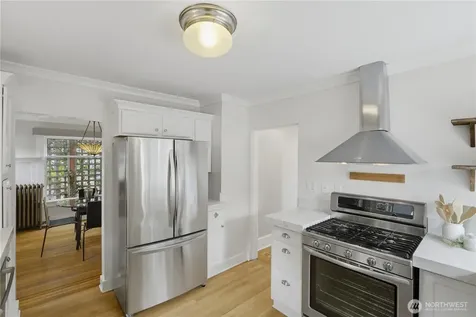 2412 2nd Avenue W Seattle WA 98119