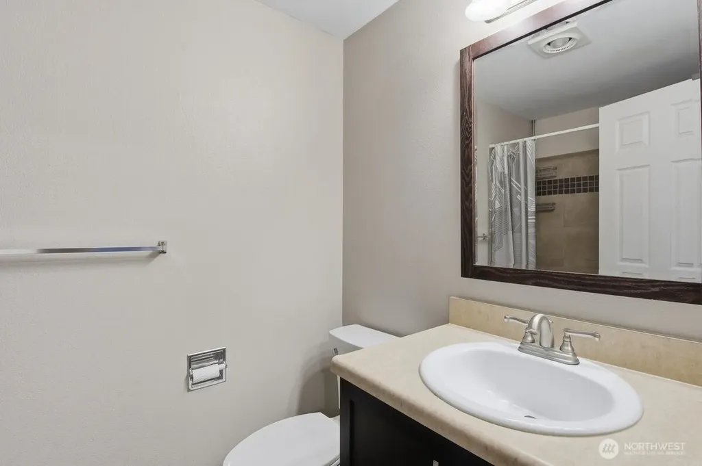 5510 S 234th Place Kent WA 98032