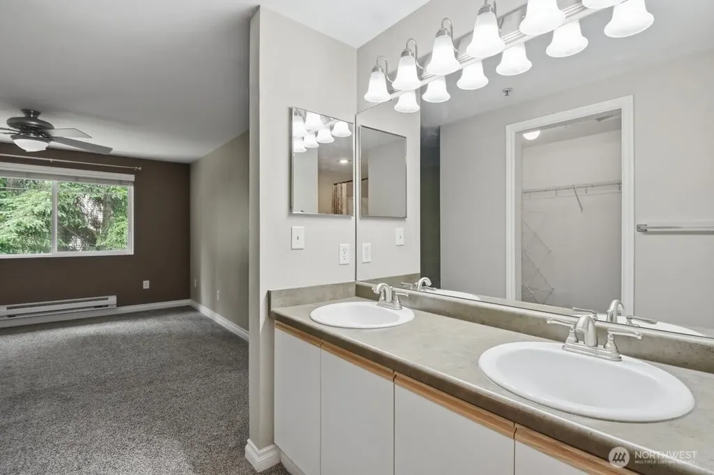 5510 S 234th Place Kent WA 98032