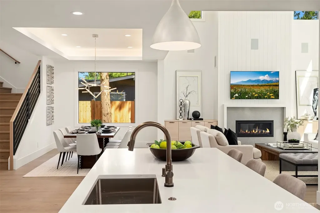 16711 NE 16th Place Bellevue WA 98008