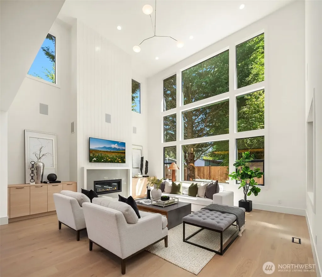 16711 NE 16th Place Bellevue WA 98008