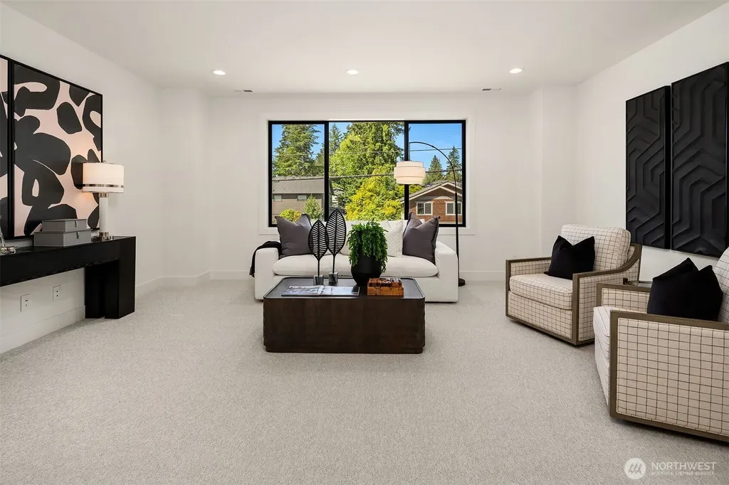16711 NE 16th Place Bellevue WA 98008
