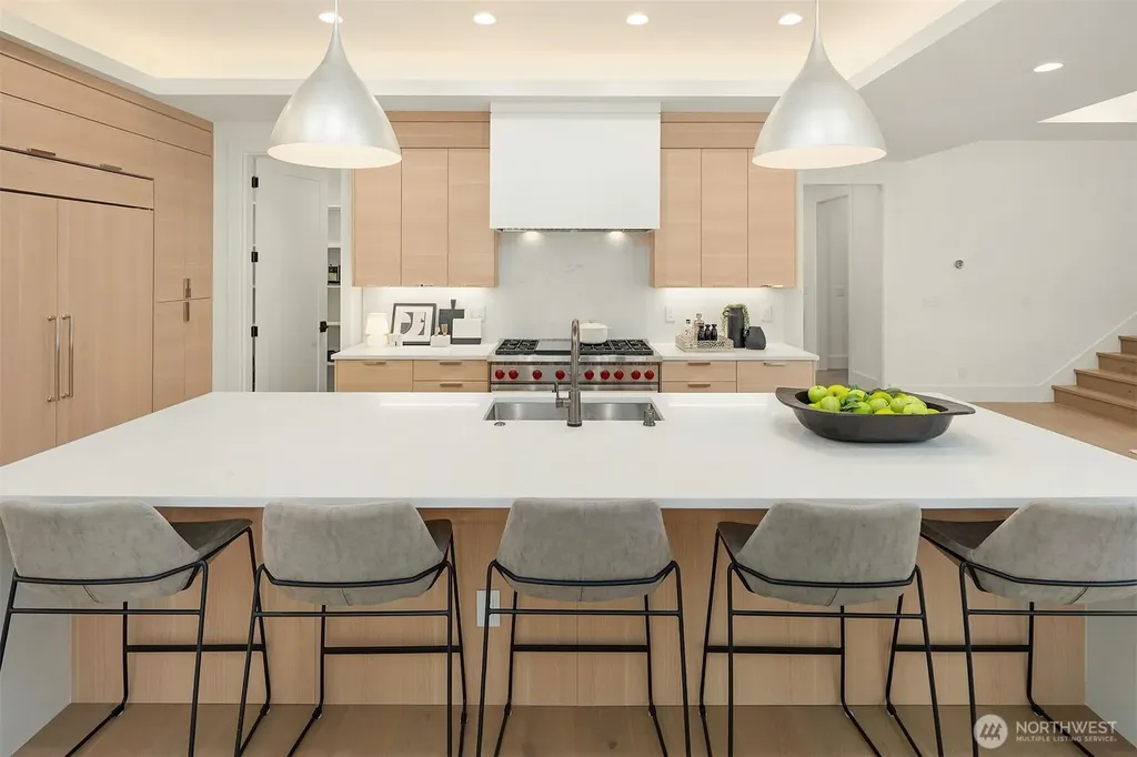 16711 NE 16th Place Bellevue WA 98008