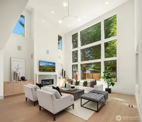 16711 NE 16th Place Bellevue WA 98008