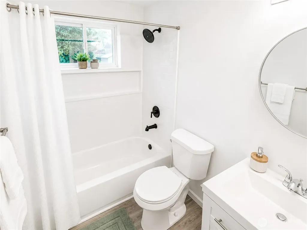 9439 11th Avenue SW Seattle WA 98106