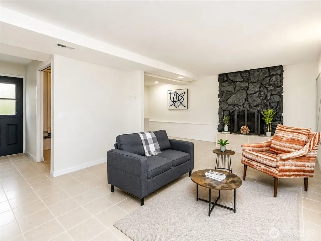 9439 11th Avenue SW Seattle WA 98106