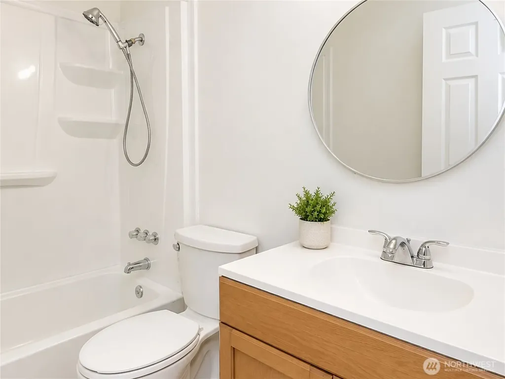 9439 11th Avenue SW Seattle WA 98106