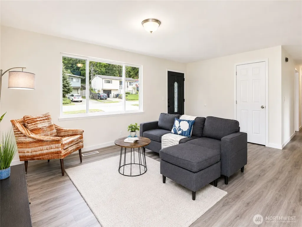 9439 11th Avenue SW Seattle WA 98106