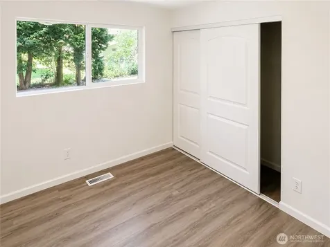 9439 11th Avenue SW Seattle WA 98106