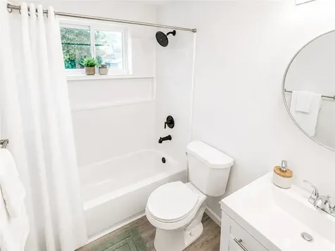 9439 11th Avenue SW Seattle WA 98106