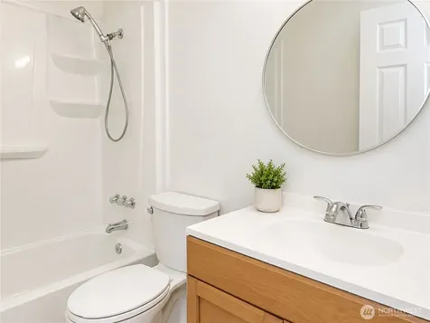 9439 11th Avenue SW Seattle WA 98106