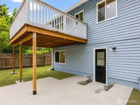 9439 11th Avenue SW Seattle WA 98106