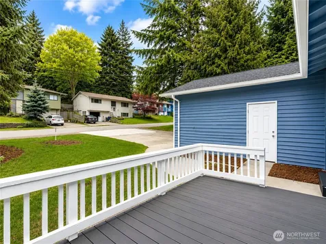 9439 11th Avenue SW Seattle WA 98106