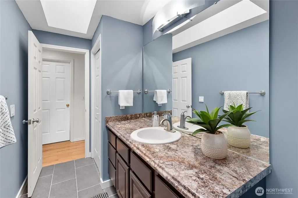11220 NE Parkhill Place Bainbridge Island WA 98110