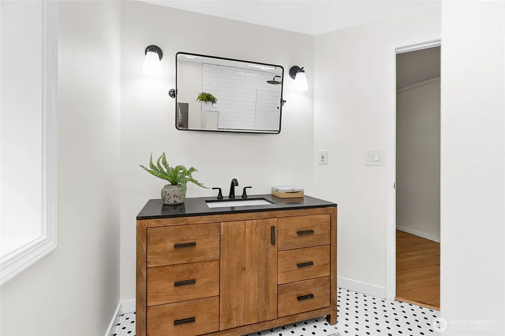 11220 NE Parkhill Place Bainbridge Island WA 98110
