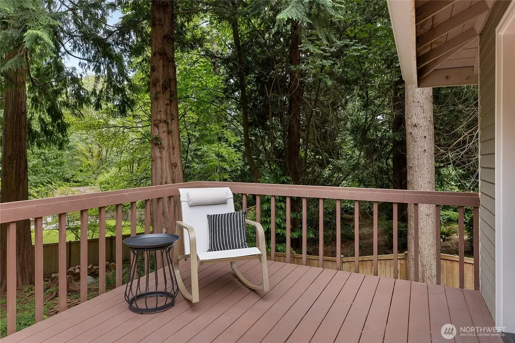 11220 NE Parkhill Place Bainbridge Island WA 98110