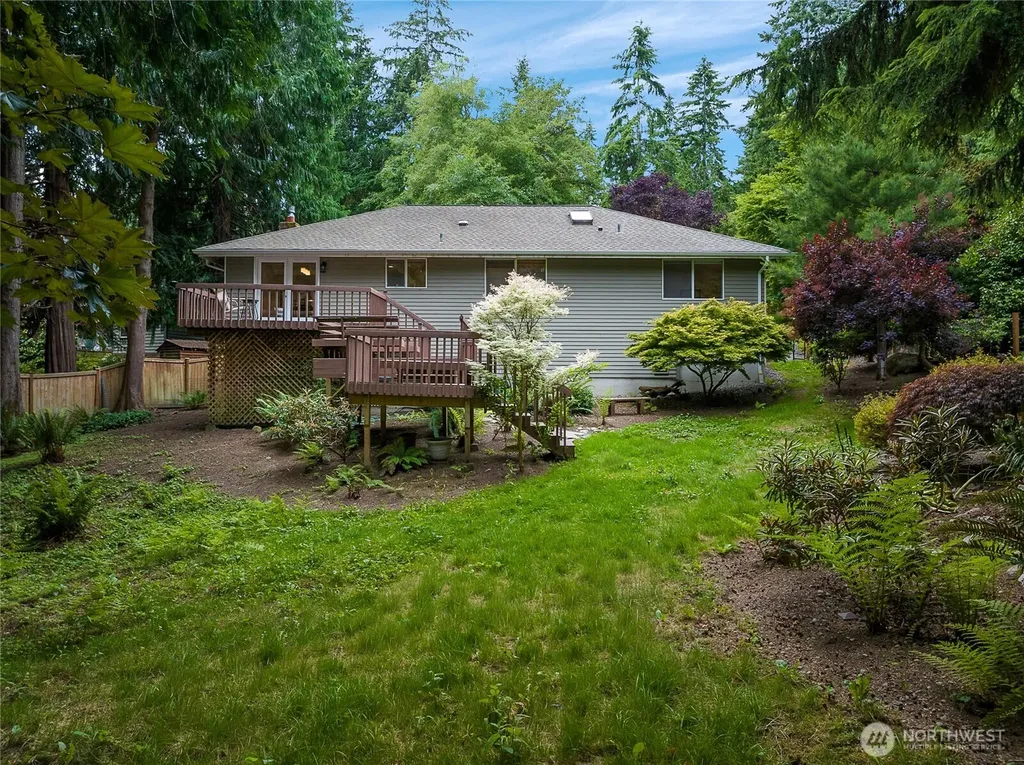 11220 NE Parkhill Place Bainbridge Island WA 98110