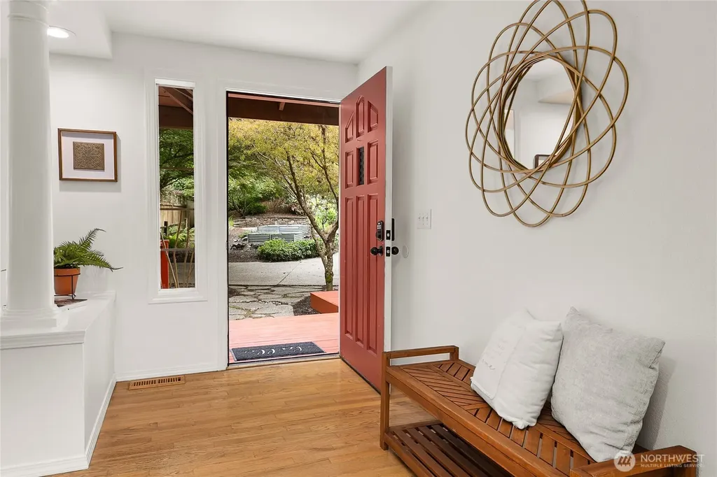 11220 NE Parkhill Place Bainbridge Island WA 98110