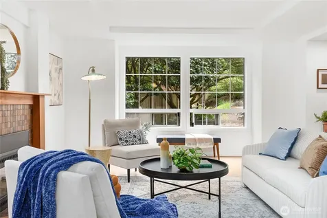11220 NE Parkhill Place Bainbridge Island WA 98110