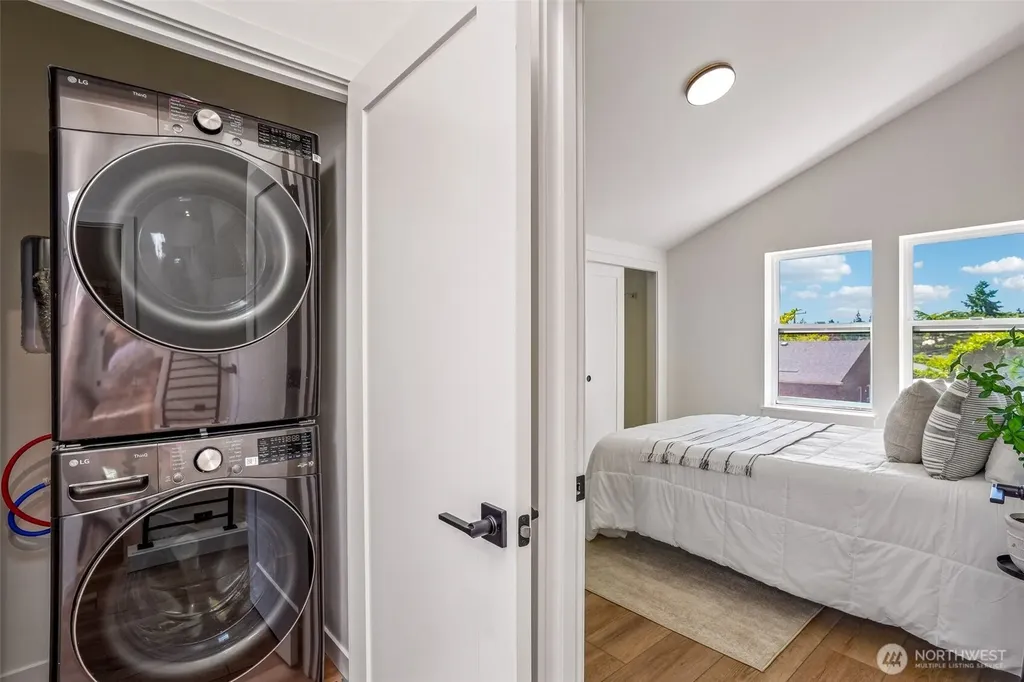 6505 44th Avenue NE Seattle WA 98115