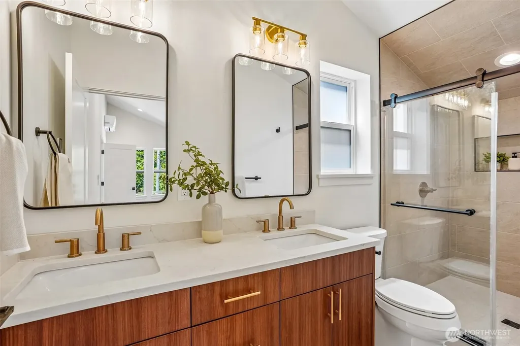 6505 44th Avenue NE Seattle WA 98115