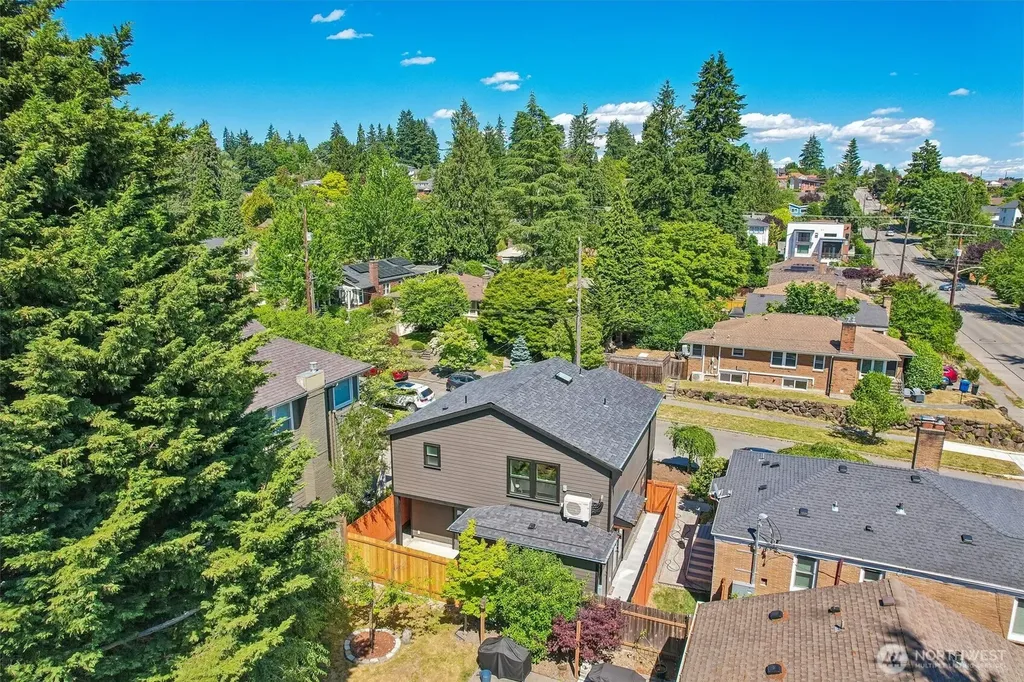 6505 44th Avenue NE Seattle WA 98115