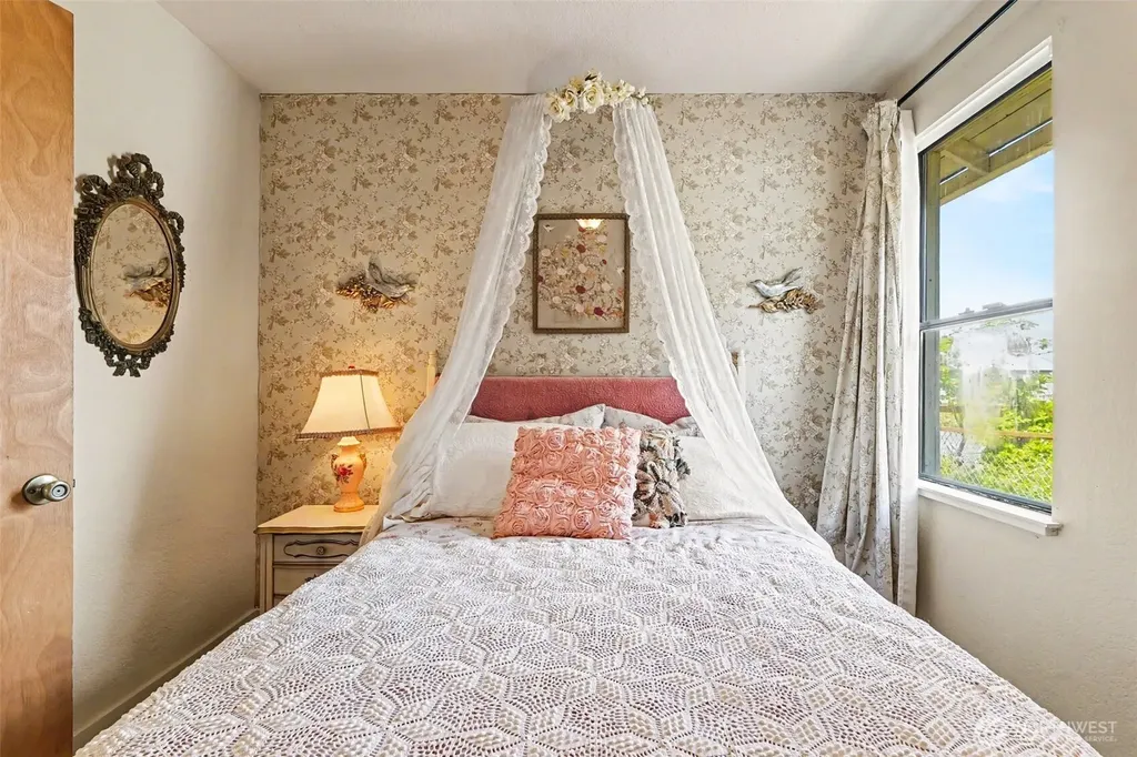 10002 272nd Street NW Stanwood WA 98292