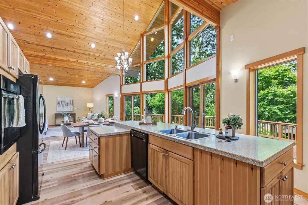 41 Louise View Drive Bellingham WA 98229