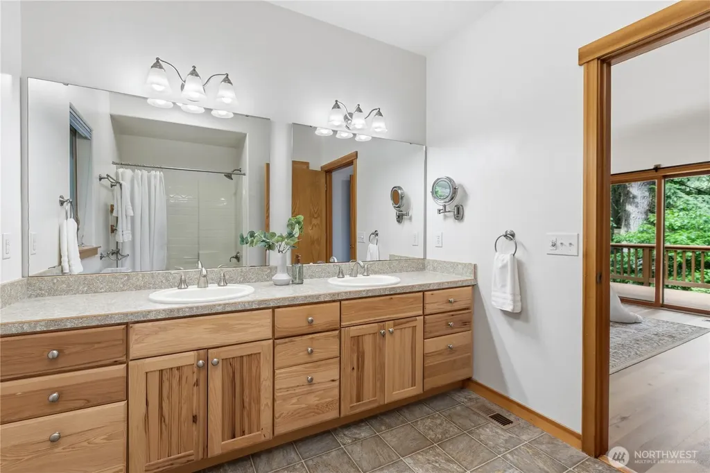 41 Louise View Drive Bellingham WA 98229