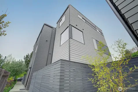 7912 34th Avenue SW Seattle WA 98126