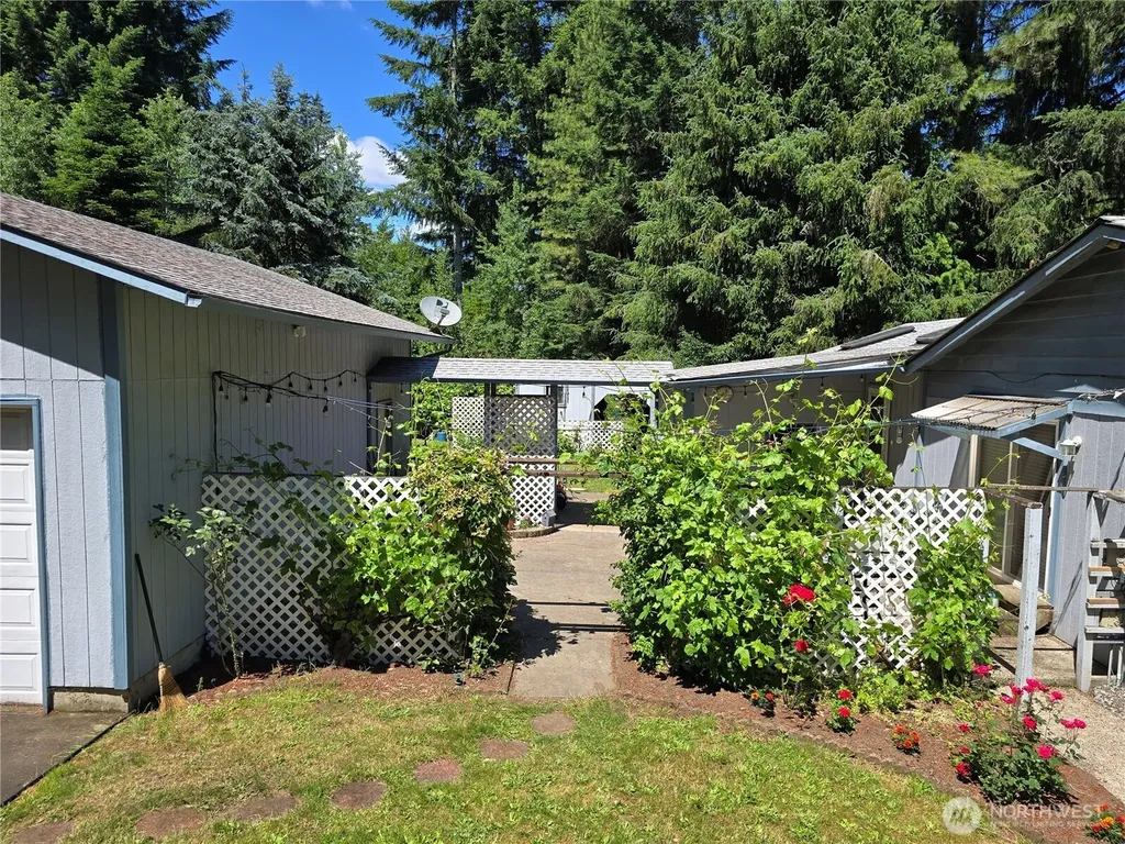 8823 Old Highway 99 SE Tumwater WA 98501