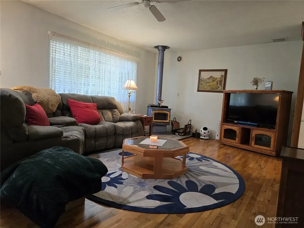 8823 Old Highway 99 SE Tumwater WA 98501
