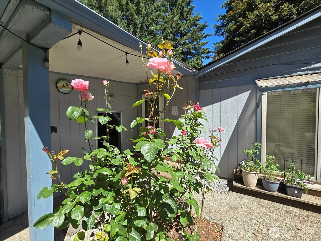 8823 Old Highway 99 SE Tumwater WA 98501