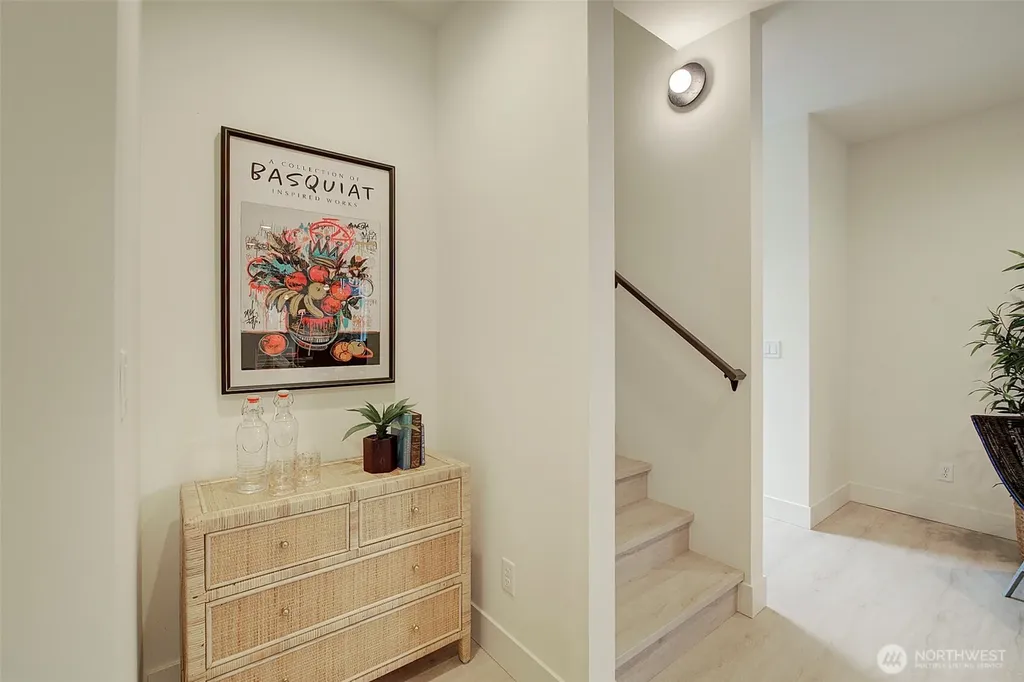7912 34th Avenue SW Seattle WA 98126