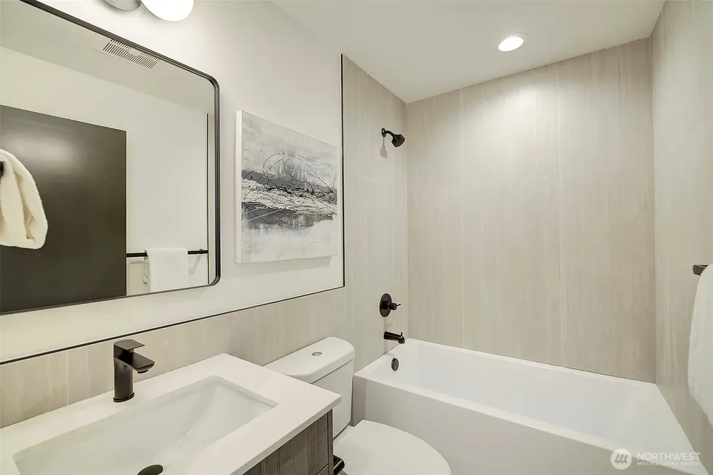 7912 34th Avenue SW Seattle WA 98126