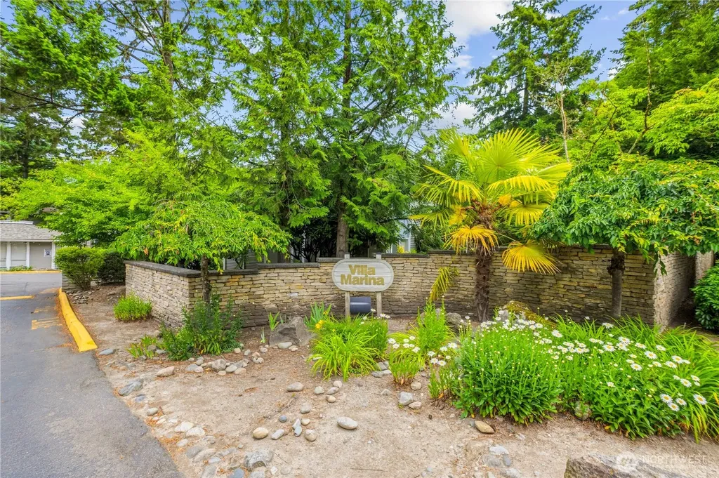 17310 NE 45th Street Redmond WA 98052