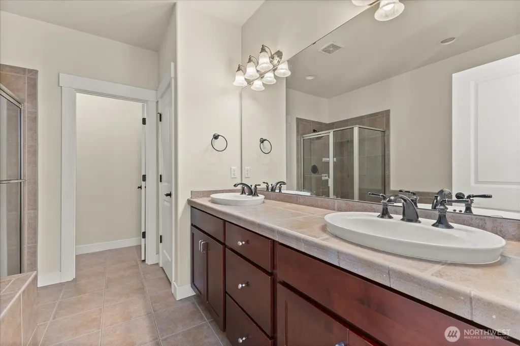 13914 N Pointe Circle Mill Creek WA 98012