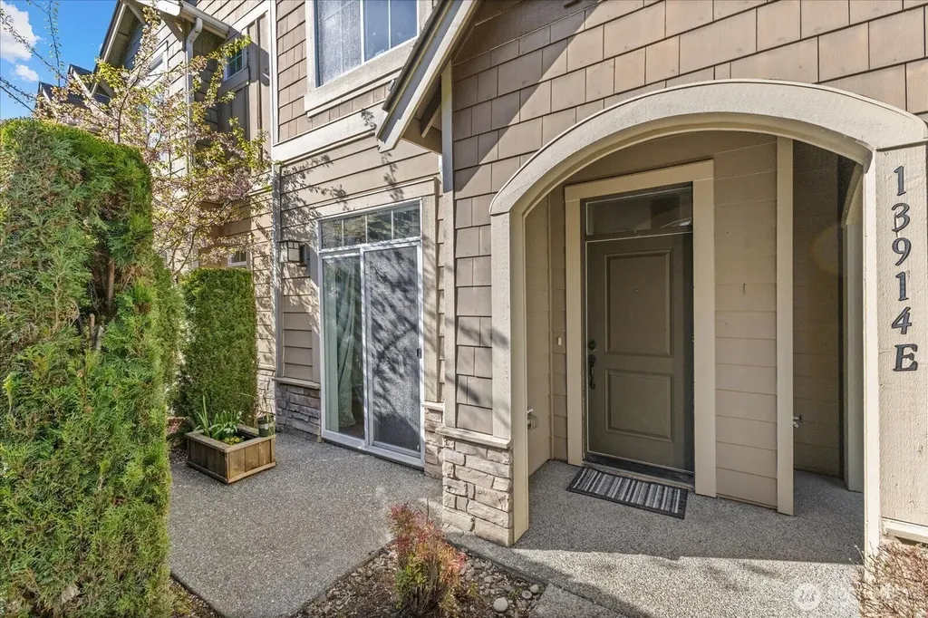 13914 N Pointe Circle Mill Creek WA 98012