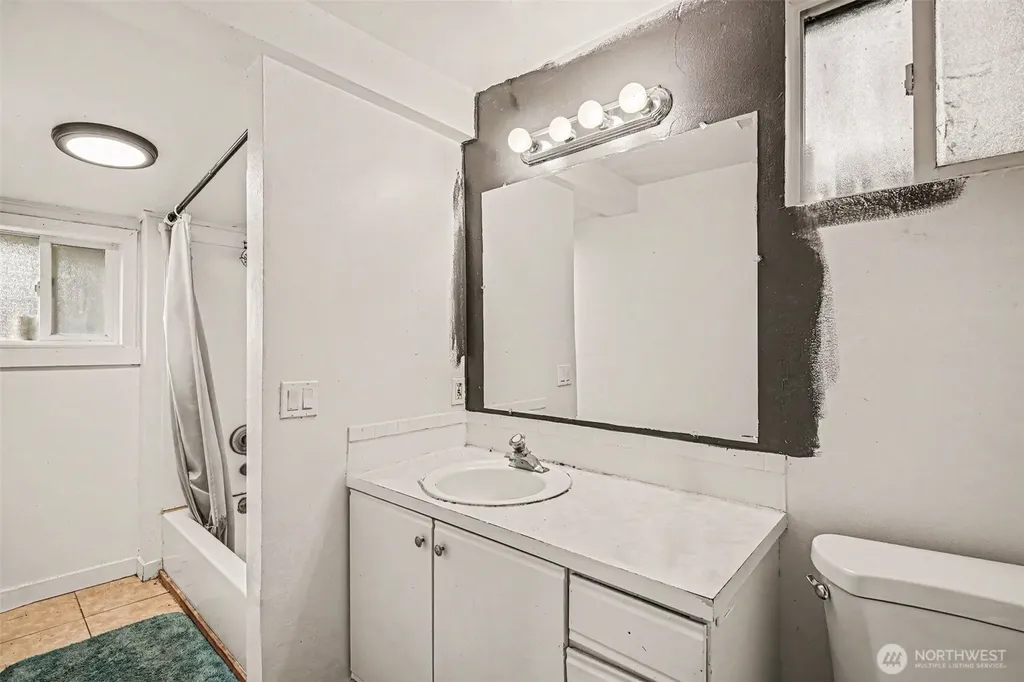 1207 SW Cambridge Street Seattle WA 98106