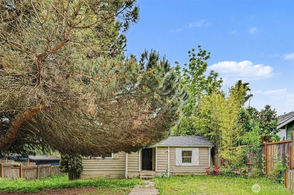 1207 SW Cambridge Street Seattle WA 98106