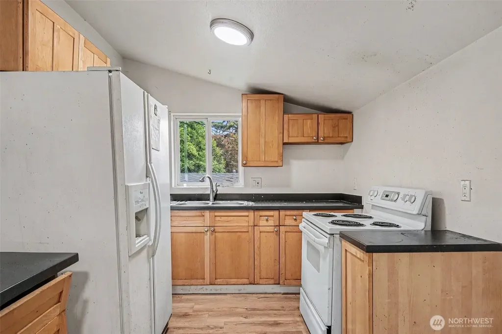 1207 SW Cambridge Street Seattle WA 98106