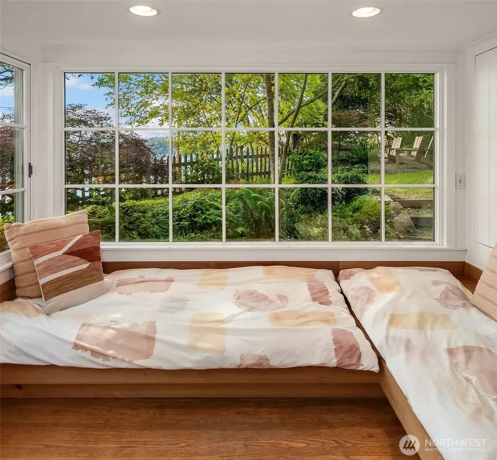 8430 SW Quartermaster Drive Vashon WA 98070