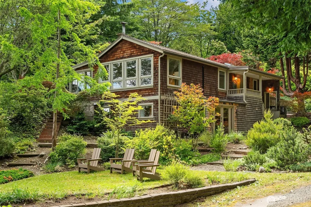 8430 SW Quartermaster Drive Vashon WA 98070