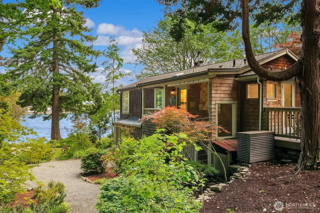 8430 SW Quartermaster Drive Vashon WA 98070