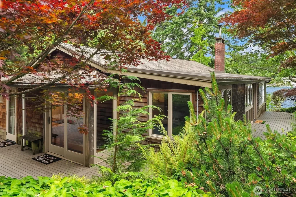 8430 SW Quartermaster Drive Vashon WA 98070