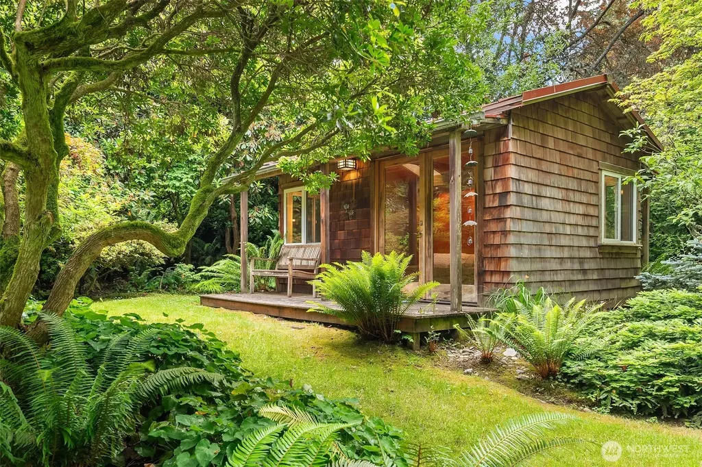 8430 SW Quartermaster Drive Vashon WA 98070