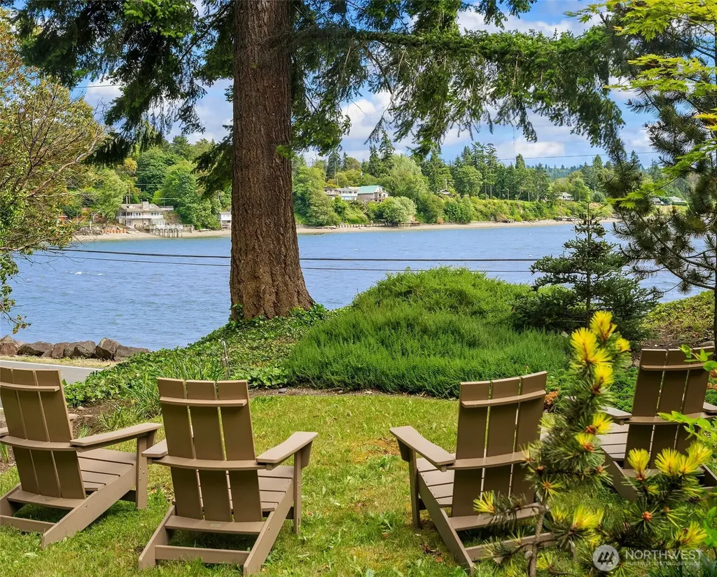 8430 SW Quartermaster Drive Vashon WA 98070
