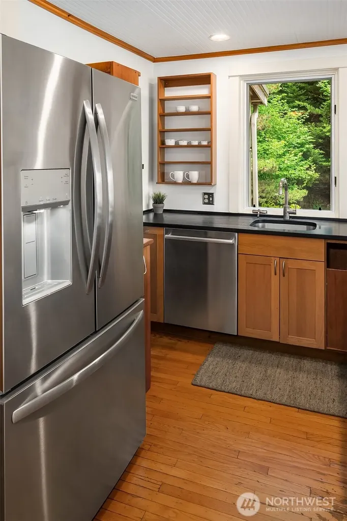 8430 SW Quartermaster Drive Vashon WA 98070