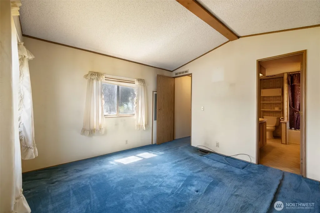 20705 9th Ave E Spanaway WA 98387